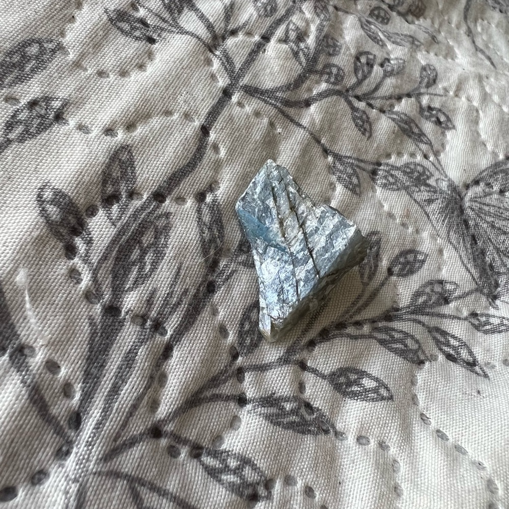 Labradorite raw crystal